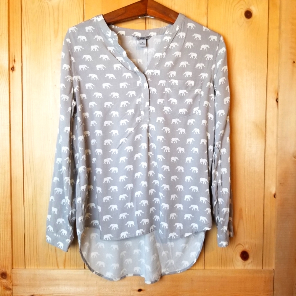 Bass Elephant Print 1/4 Hidden Buttob Roll Tab Sleeve Hi-Lo Hem Tunic Top